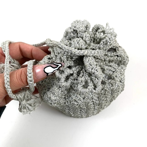 ❌SOLD❌ Vintage handmade silver woven mini pouch bag - Picture 4 of 9